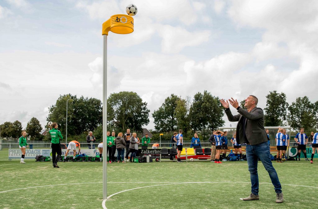 Hoofdveld van KV DOS omgetoverd tot VBO-Arena