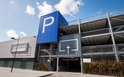 Parkeren bij attractiepark is aparte dienst